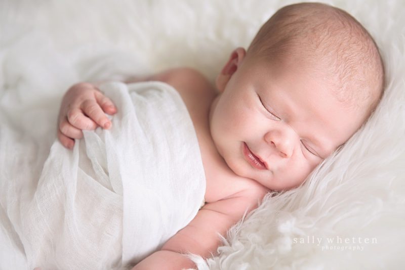 East Mesa newborn baby photos, sally whetten photography, tips for booking your newborn session, big sister photos, baby brother pictures