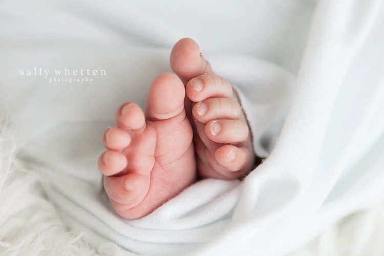 baby toes, mesa newborn photographer, az baby photographer, family newborn photographer, baby photography, best newborn photographer in Mesa