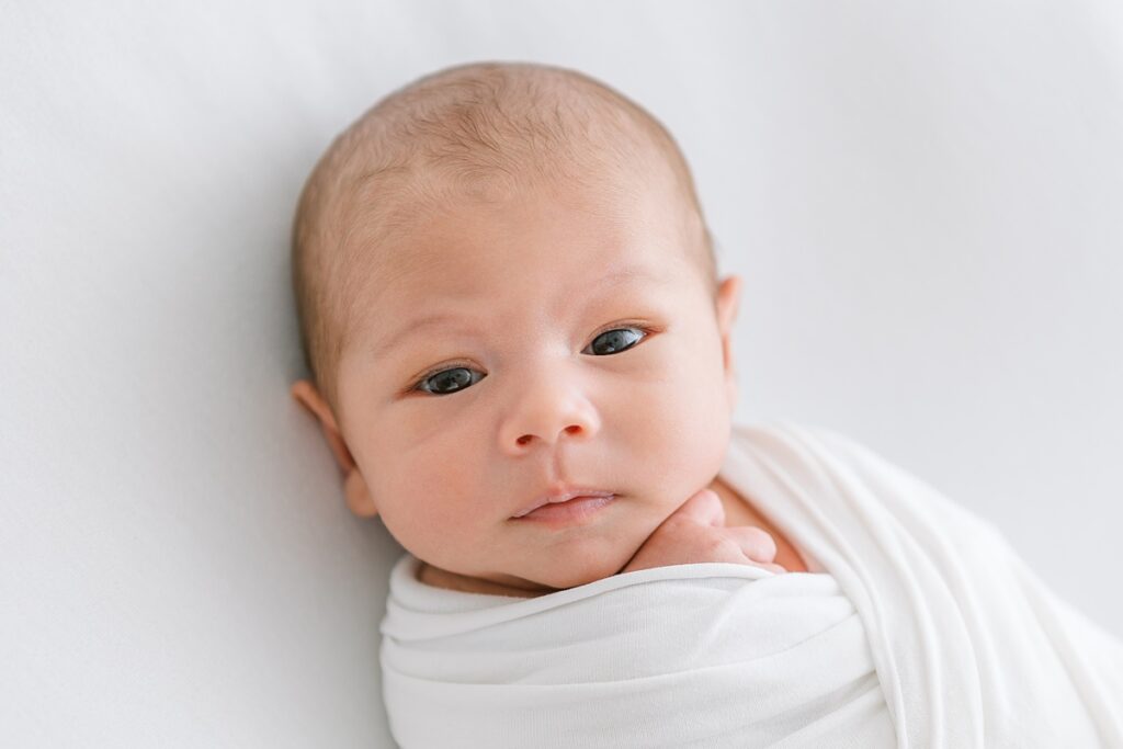 minimalist-style newborn photo session in Mesa, Arizona studio
